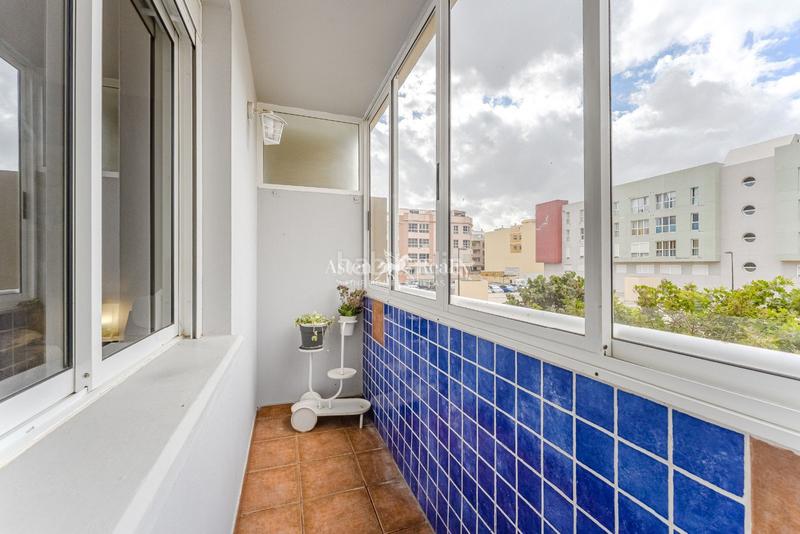 Foto f1cd5c44-e641-4211-a4cf-d0b3e410e3d2. Appartamento con parcheggio in El Médano Granadilla de Abona
