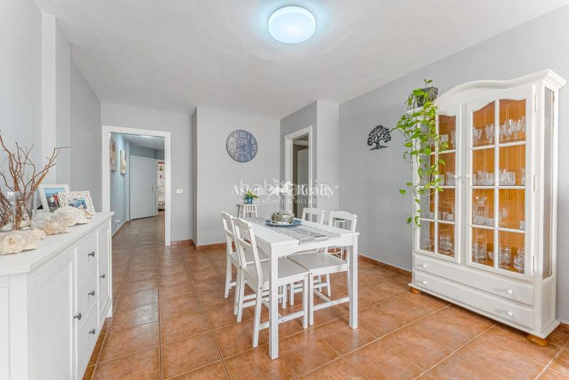 Foto fa02bb8b-9544-4e8b-9fbd-9e54e0a27bd3. Appartamento con parcheggio in El Médano Granadilla de Abona