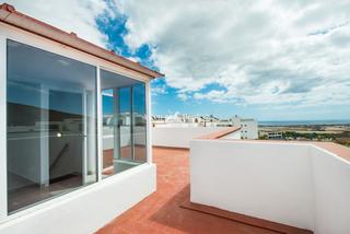 Attico  Cañada blanca. Ático dúplex reformado de 3 dormitorios con terraza y vistas en