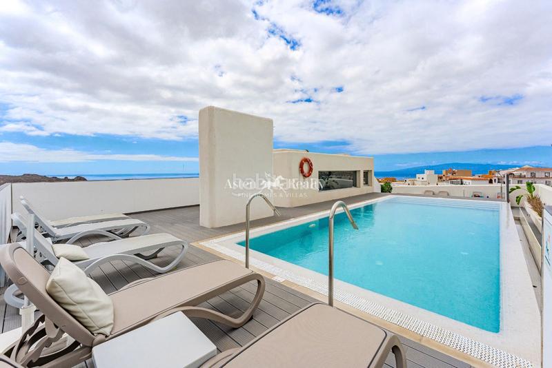 Foto 1d8a28bc-675e-4089-bb32-c70b3291ed62. Apartament amb piscina a Casco Urbano Adeje