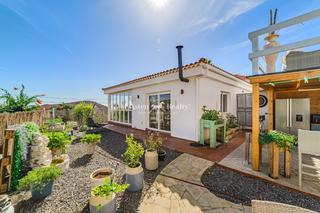 Xalet  De el toscal. Encantadora casa de campo renovada con vistas panorámicas al mar