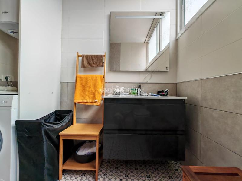 Foto d61754ab-7a30-40cd-852a-90fd4c36cd7b. Apartament amb aparcament a Los Cristianos Arona