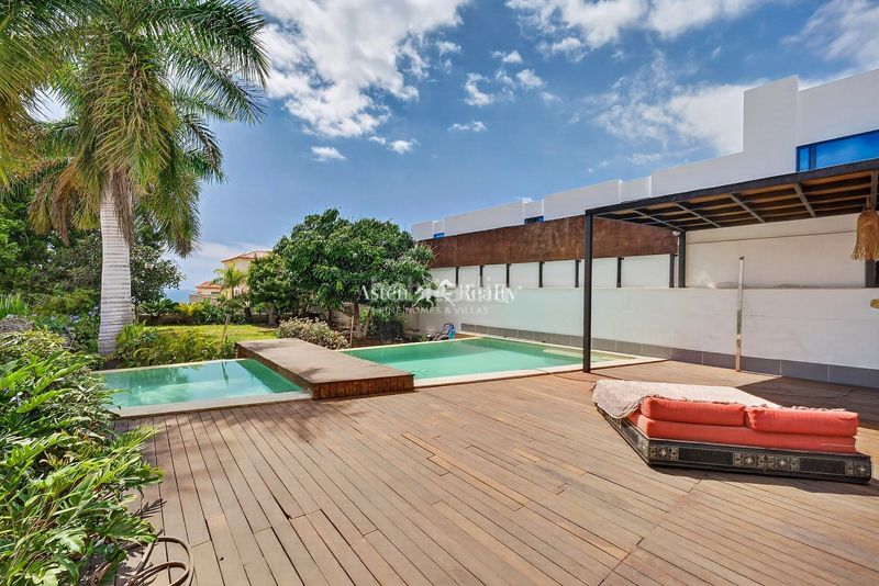 Foto e3abb2e5-f615-4686-99d9-d4bb84087a78. Casa amb calefacció aparcament piscina a Playa Fañabé Alto Adeje