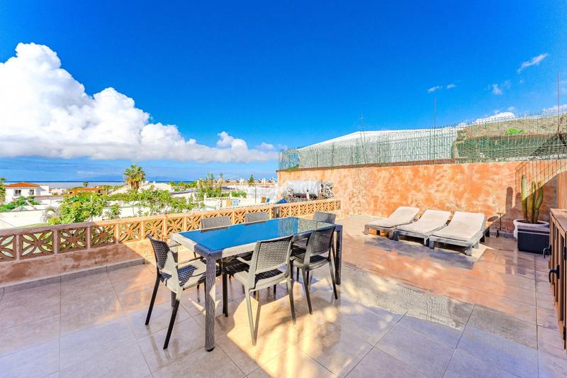 Foto f56a7fd4-362f-4cf5-be5a-65ab79ab4170. Maison avec parking dans Palm - Mar Arona