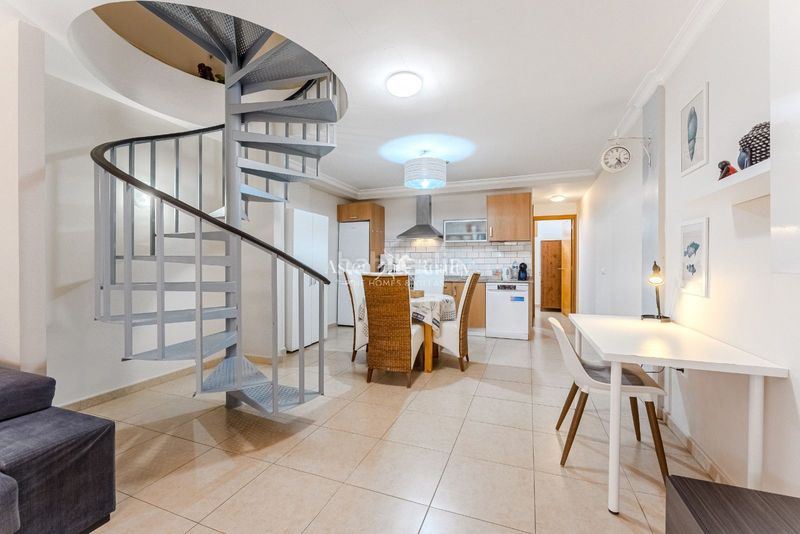 Foto a3a86cae-b27a-4090-825d-1bcfd635c2d7. Dúplex amb aparcament a Playa de San Juan Guía de Isora