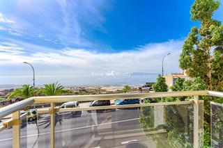 Appartement  Guicios. Apartamento con vistas al mar y terraza en el corazón de guía de