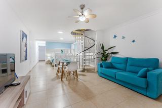 Duplex  Juan carlos i. En playa san juan