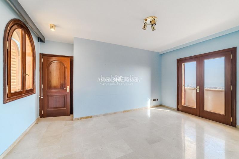 Foto 46937ee1-885b-4704-8507-a3dd1a9a533a. Chalet avec parking piscine dans Ifara - Las Mimosas Santa Cruz de Tenerife