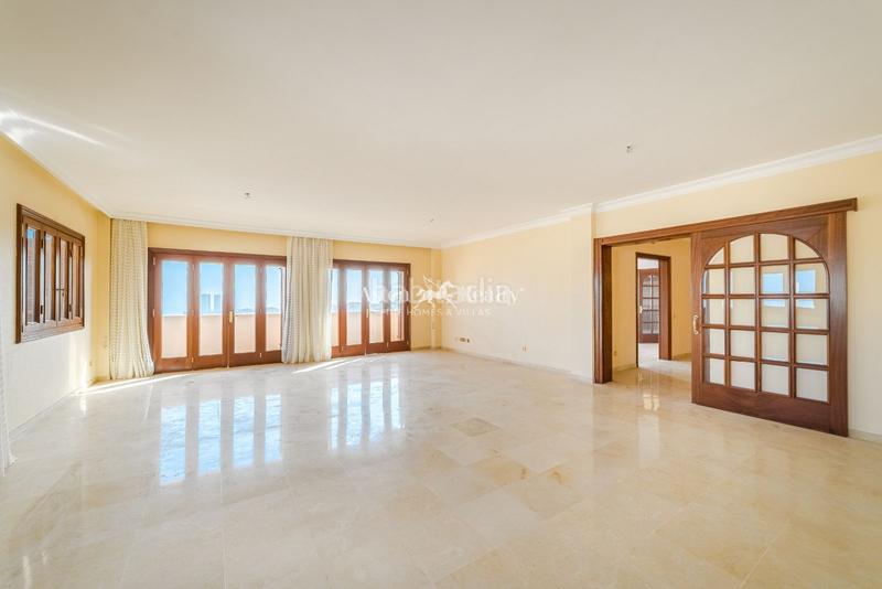 Foto cc615e6b-ff9f-40dd-b4b9-0cb00e4717e6. Chalet avec parking piscine dans Ifara - Las Mimosas Santa Cruz de Tenerife