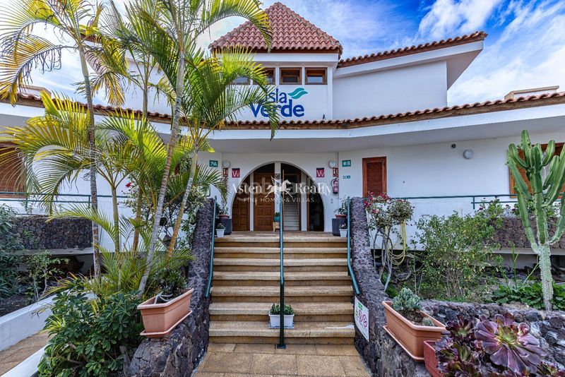 Foto 5f8e5fd8-5a38-4307-bb36-19efb094207a. Edificio en chayofa en Cabo Blanco Arona
