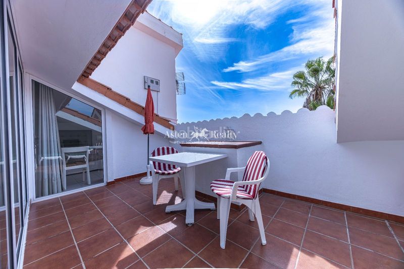 Foto 61fc5d02-447e-4e5b-8a0a-2434c180de37. Edificio en chayofa en Cabo Blanco Arona