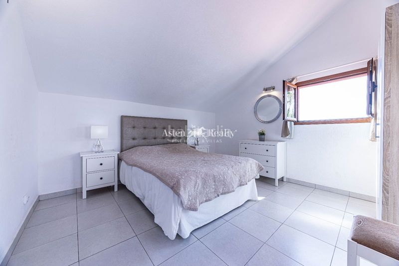 Foto 8f973505-9a71-4221-823b-9300a0edc8e5. Edificio en chayofa en Cabo Blanco Arona