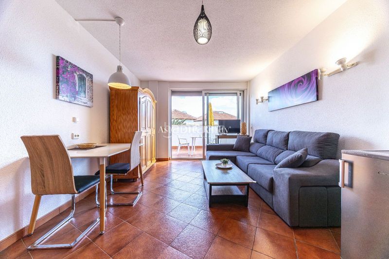 Foto a2a09be9-e23a-4a1b-98c8-65ae548bfcd1. Edificio en chayofa en Cabo Blanco Arona