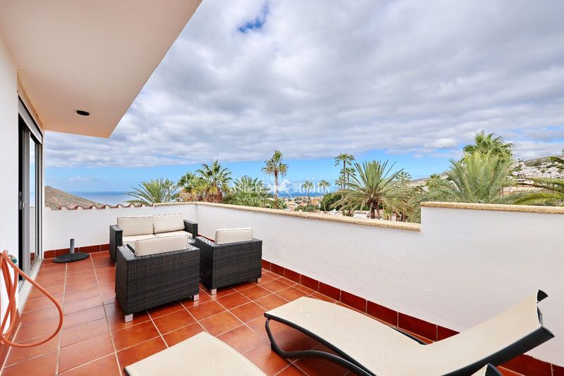 Foto a9da3fc8-0533-44e5-9781-3e75d01db21c. Edificio en chayofa en Cabo Blanco Arona