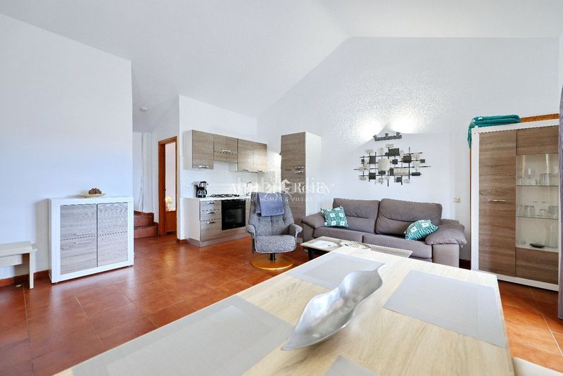 Foto b579de5a-6d50-480b-98c8-50e36cf4f5a1. Edificio en chayofa en Cabo Blanco Arona