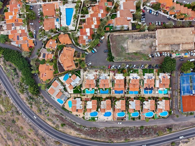 Foto c1cf2e78-11d4-4fd1-8a13-9cb9fafd14e7. Edificio en chayofa en Cabo Blanco Arona