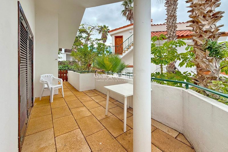 Foto c247c9e8-3fd1-4acb-9977-b58680ef1da0. Edificio en chayofa en Cabo Blanco Arona