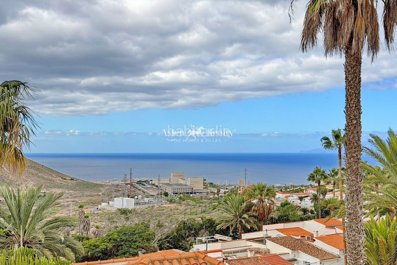 Foto cc528a09-caf6-48fb-8f31-05c7dcaf58eb. Edificio en chayofa en Cabo Blanco Arona