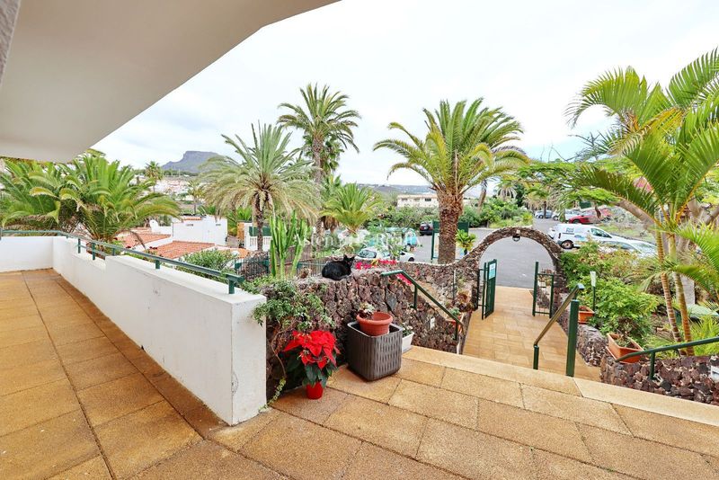 Foto fc6efce8-9f68-48e4-b41d-d84fb01693d3. Edificio en chayofa en Cabo Blanco Arona