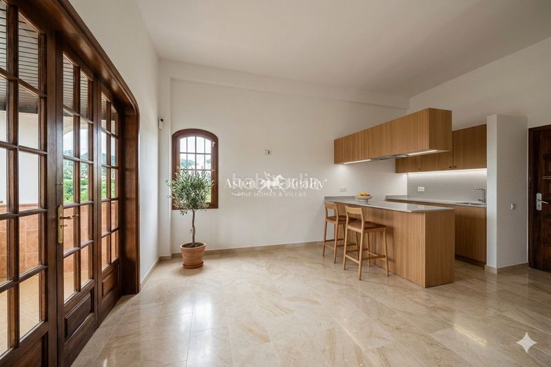 Foto c4cbaac7-d77a-4135-9f1b-cb8be21987bf. Pis a Los Cristianos Arona