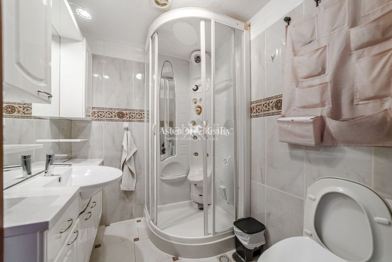 Foto 953c087d-6403-48b0-9077-4ee3210f0c26. Apartament amb aparcament piscina a Los Cristianos Arona