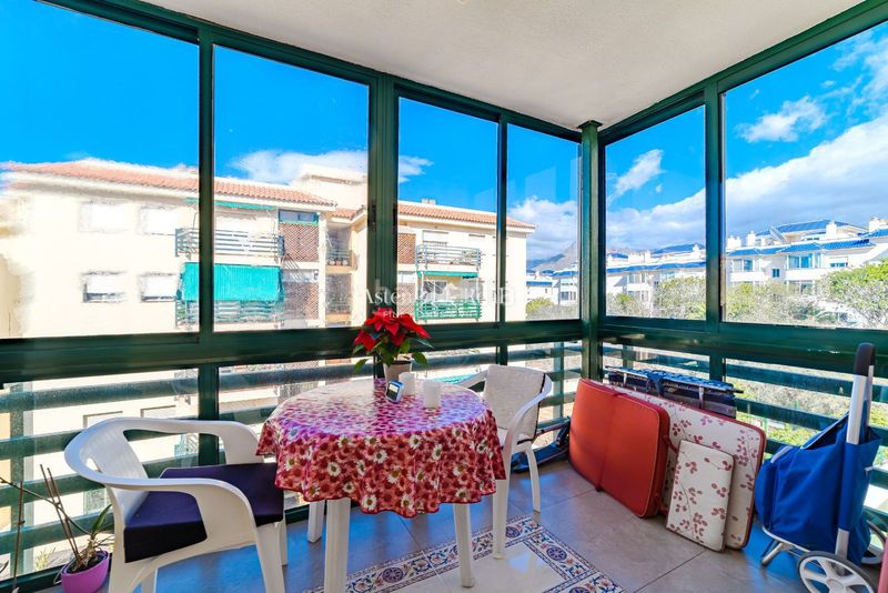 Foto 9c912e0e-5d20-474d-912a-47b4429964e6. Apartament amb aparcament piscina a Los Cristianos Arona