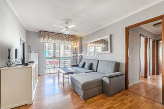 Apartamento  Juan carlos i. En los cristianos