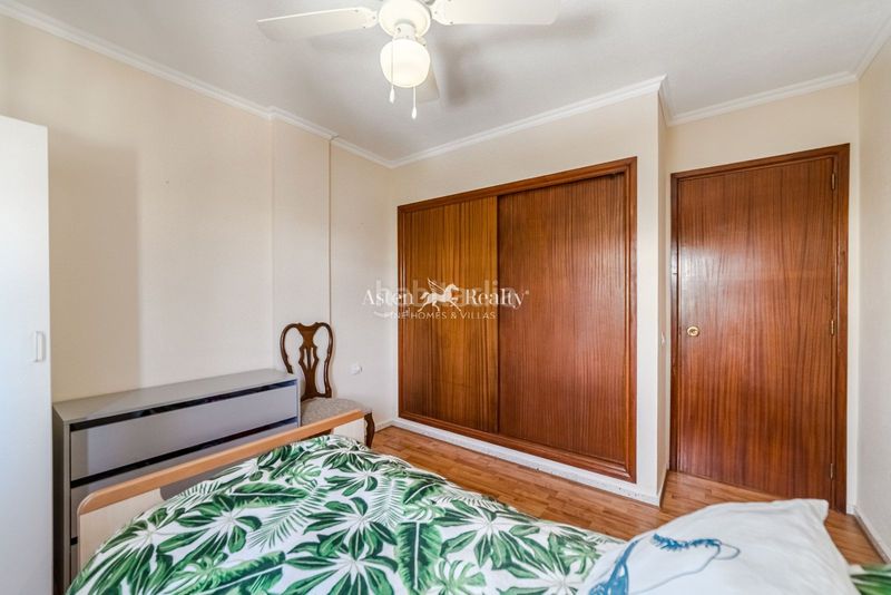 Foto b05a2347-f39d-412f-a9c5-114745d30ea6. Apartament amb aparcament piscina a Los Cristianos Arona