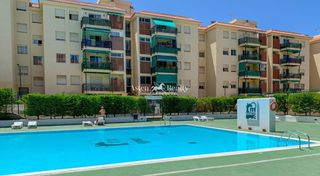 Apartament  Juan carlos i. En los cristianos