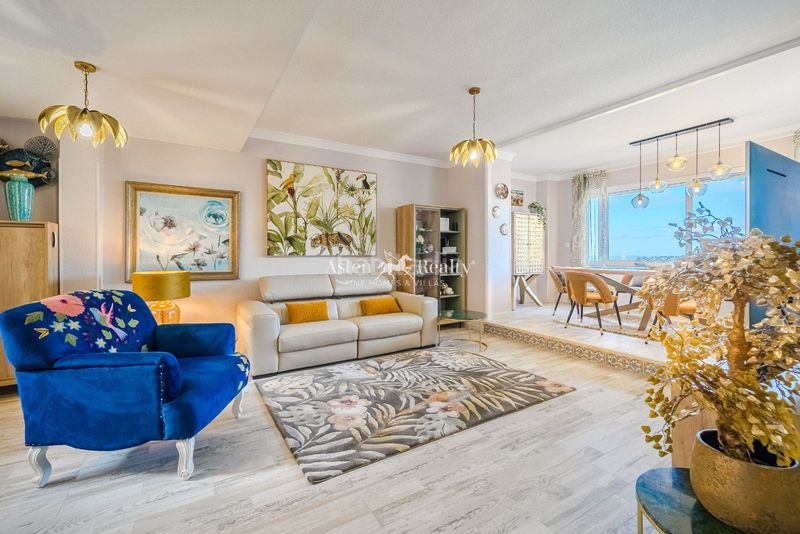 Foto 29ffd666-fde4-4ee9-b28d-ab31ebd54693. Casa adossada amb aparcament piscina a Chayofa Arona