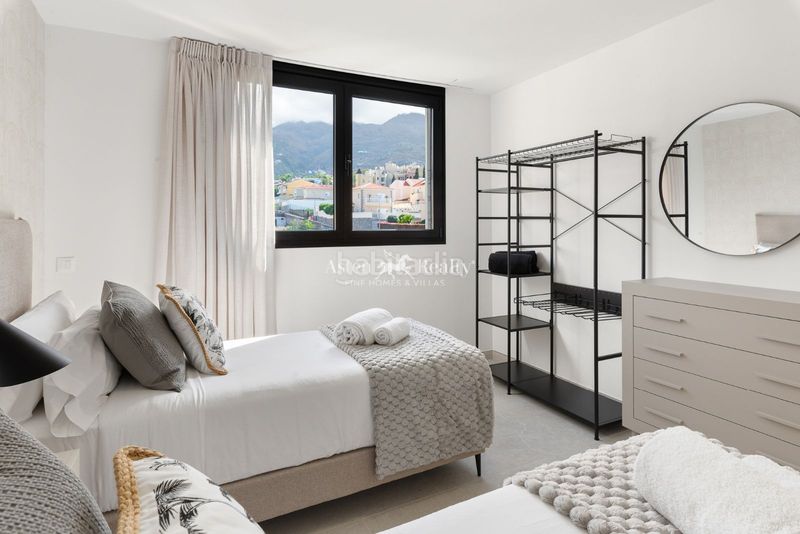 Foto a5d23f72-165f-4332-9908-7518dddeaccd. Casa aparellada amb aparcament piscina a La Quinta Santa Úrsula