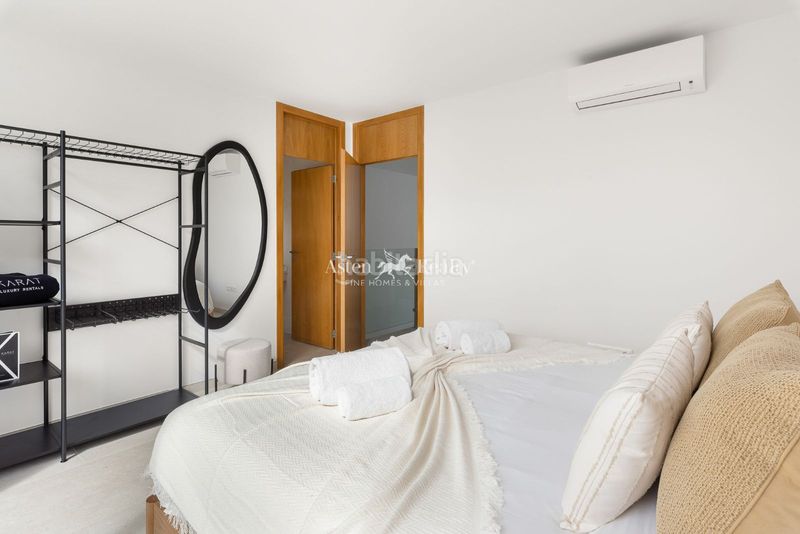 Foto ee4273fe-8a6f-45d6-8187-964ca30eb3e6. Casa aparellada amb aparcament piscina a La Quinta Santa Úrsula