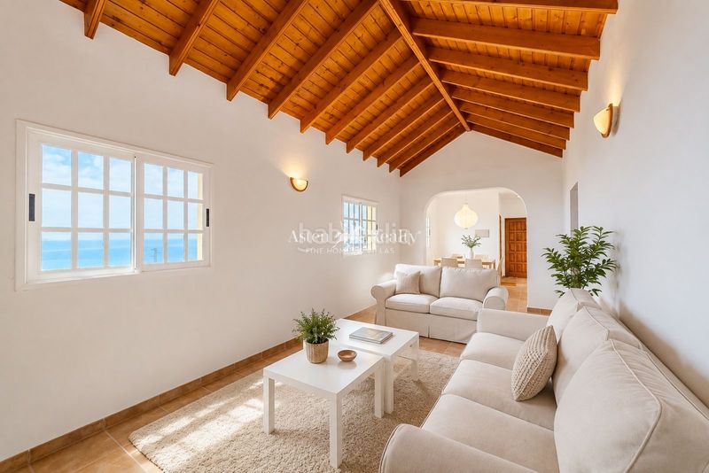 Foto 966f6575-fb77-46b3-8d7a-368c7ec49391. Casa amb aparcament a Guía de Isora interior Guía de Isora