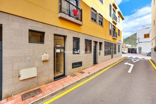 Pis  Barranquera. Piso de dos dormitorios con terraza, porche, garaje y trastero e