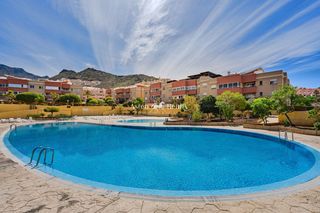 Pis a Galicia 5. Apartamento 2 dormitorios en madroñal con piscina y garaje