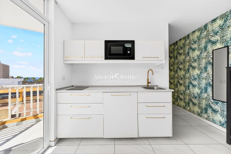 Foto 6db1f963-e9a6-4ec2-979a-a82e395ea5c7. Apartament amb calefacció aparcament piscina a Playa de las Américas Arona