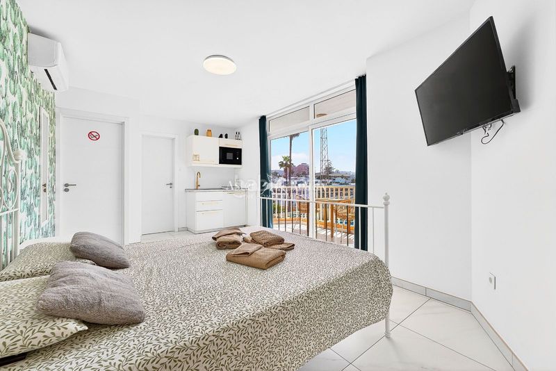Foto 76a7c3a4-82e3-4581-84c9-1918616e7640. Apartament amb calefacció aparcament piscina a Playa de las Américas Arona