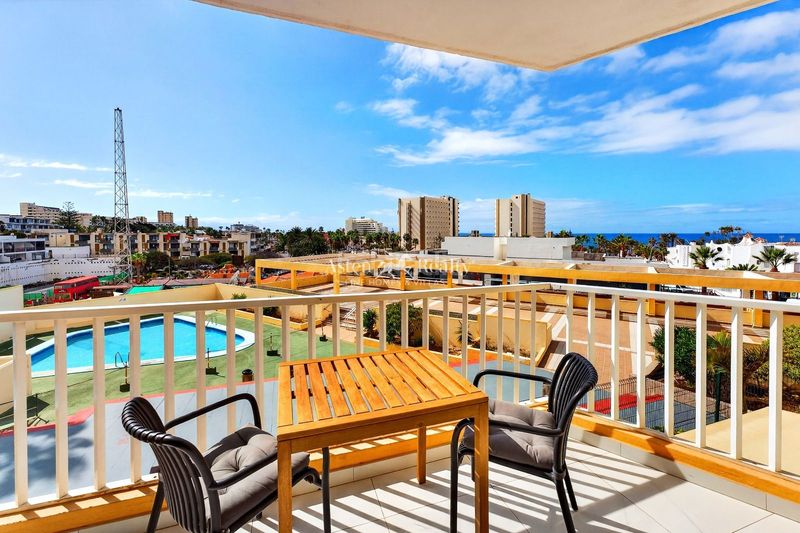 Foto 896c59aa-2072-456c-bdc2-e12740b22d05. Apartament amb calefacció aparcament piscina a Playa de las Américas Arona