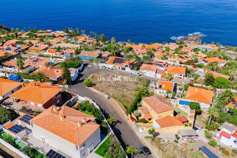 Foto dce9a745-0ab9-45ef-976a-09e672a39bb7. Finca rústica a n/a 83 a Sauzal (El)