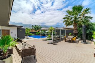 Casa  Morgallana. Amplia villa de lujo en zona residencial tranquila y muy cotizad