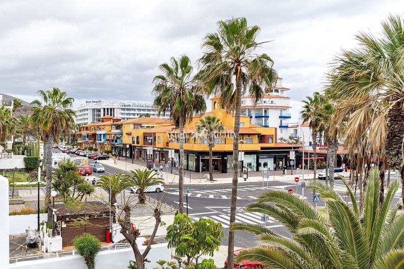Foto 188a8bca-d655-4fbf-ac1f-b0c3007e7d34. Àtic amb piscina a Playa de las Américas Adeje