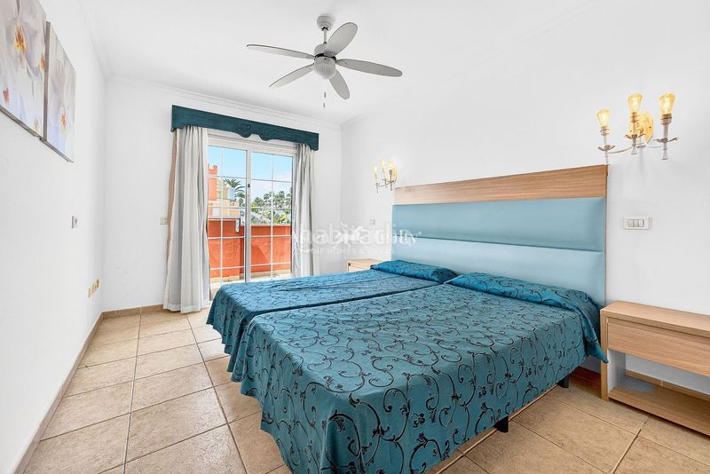 Foto 47b98a95-ee34-4d0b-a20d-67faf1f6b40b. Apartament amb piscina a Los Cristianos Arona