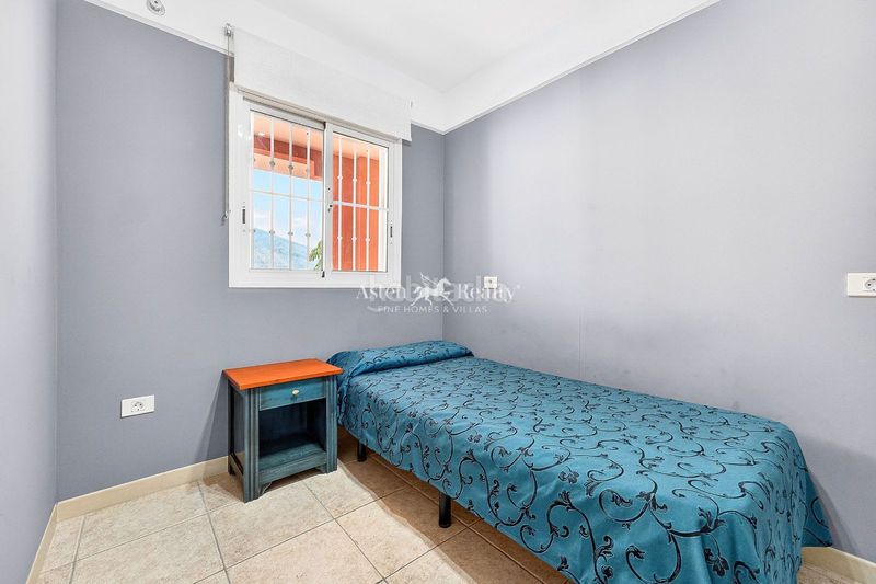 Foto 61632874-1d3e-467b-aa34-cffcbb9b8ffd. Apartament amb piscina a Los Cristianos Arona