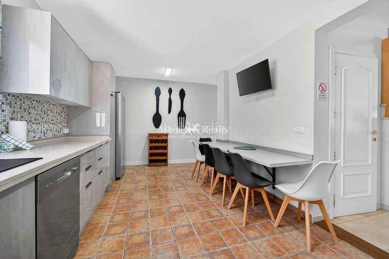 Foto a090fc7d-54d7-4893-9c7b-fa2e0ab755d4. Casa amb aparcament piscina a Los Cristianos Arona