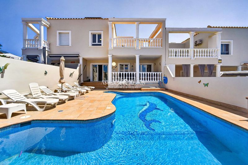 Foto c0aafad0-e16d-4906-9af4-6af71a47a5a9. Casa amb aparcament piscina a Los Cristianos Arona