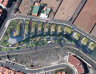 Wohngrundstück in General 13. En venta parcela de terreno con proyecto para 11 villa en playa