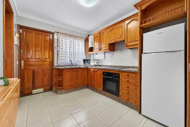 Foto 1e0097a5-eeff-400f-ace6-afc916431d24. Dúplex amb aparcament piscina a Playa de San Juan Guía de Isora