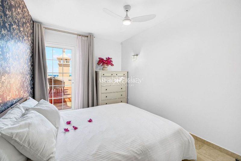 Foto d44c990c-ef28-4927-a963-06ae28d0cfb5. Àtic amb aparcament piscina a Palm - Mar Arona