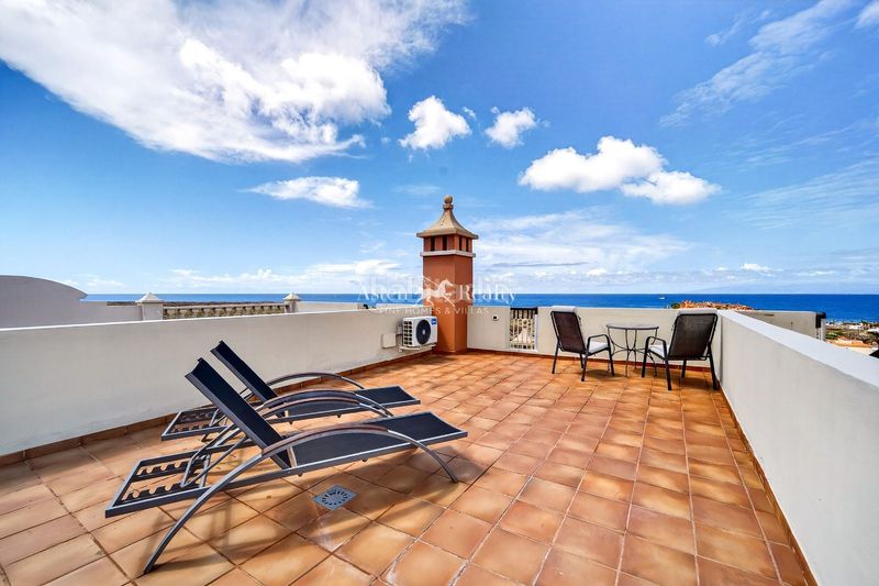 Foto d6836a59-045b-4917-91ee-d99404f3378e. Àtic amb aparcament piscina a Palm - Mar Arona