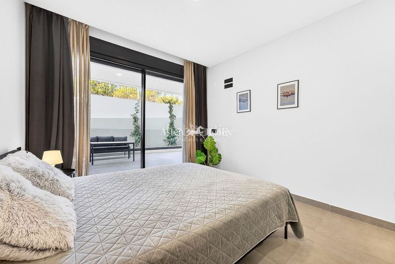 Foto 0f4a9048-fa18-49f0-8551-f793d73fbe90. Apartament a el pino a Playa Fañabé Alto Adeje